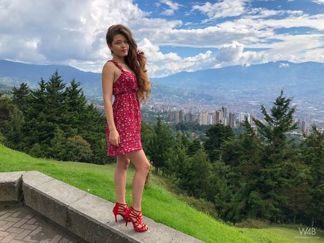 Sexy Latina Irene Rouse strips her dress and bares all in the garden