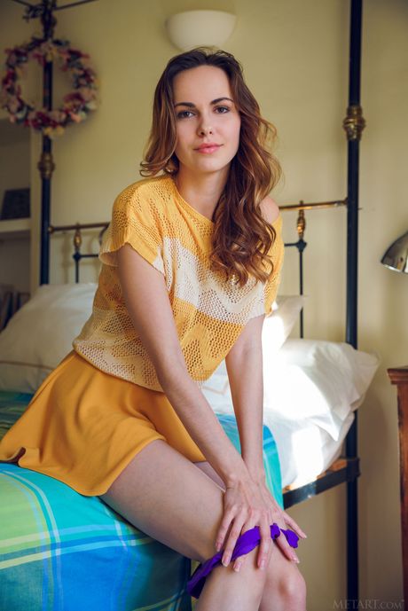 Ukrainian babe Nasita bares herself on her bedroom window sill