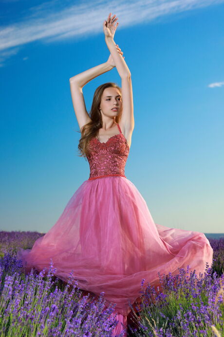 Russian beauty Elle Tan takes it all off in a field of lavender