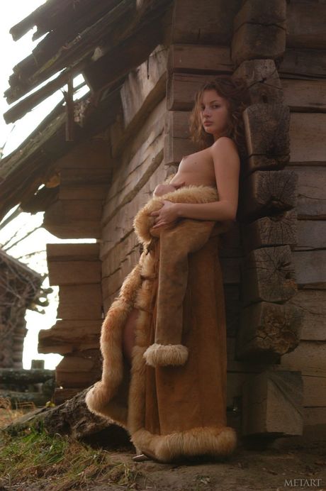 Cute teen Inna Q bares it all and presents her tiny tits and hot pussy