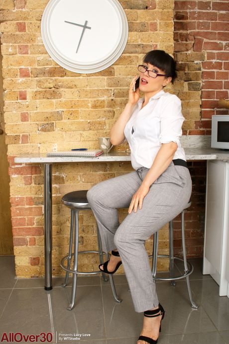 Chubby Hungarian MILF Lucy Love shows her big ass & her tasty pussy