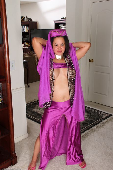 BBW secretary Valerie Wilson strips & shows her big ass & tits at work