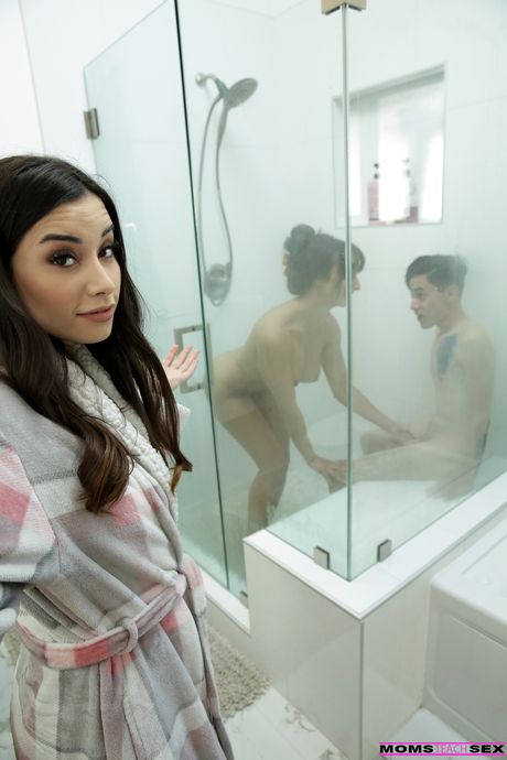 Aria Lee & Lexi Luna have a threesome with their stepbrother