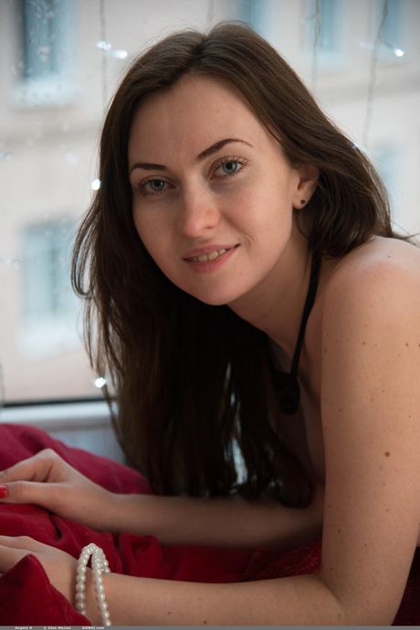 Delightful teen Angela H hits upon great nude poses in a pair of heels