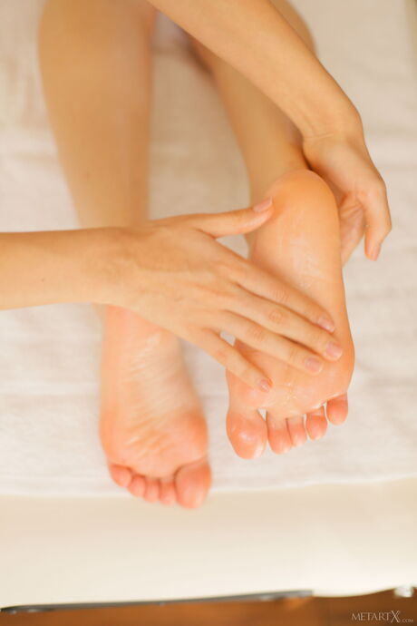 Winsome teen girls Alecto & Susie get naked for a lesbian massage