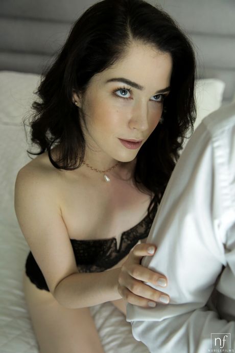 Cute teen Evelyn Claire gets her hairy pussy plugged