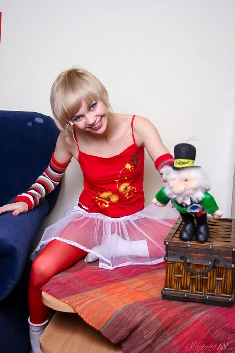 Ballerina Cindy B strips off her tutu and pantyhose to show her sexy body