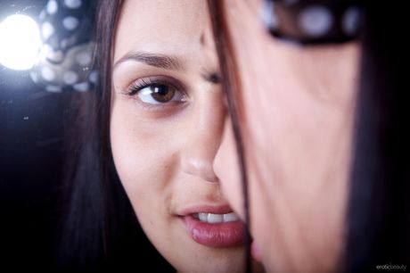 Perfect teen Taini A shows her beautiful body & poses in a solo