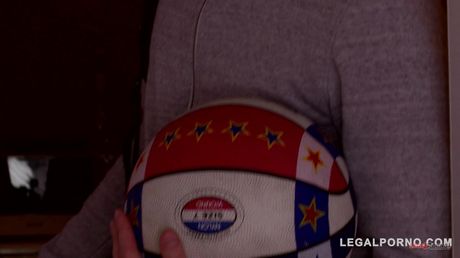 حار مراهقة ميشا صليب يحصل على بوسها لعق ودخل من قبل رجل قرنية
