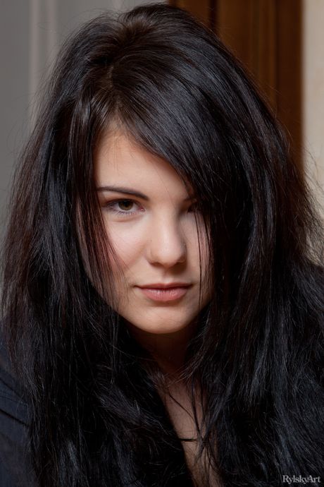 Pretty teen Debora shows her big ass and pussy in the nude