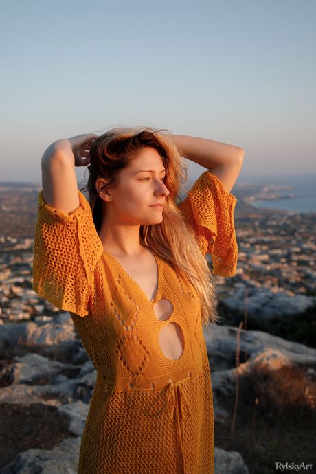 Delicate teen Katty Muss goes nude on a blanket in a garden