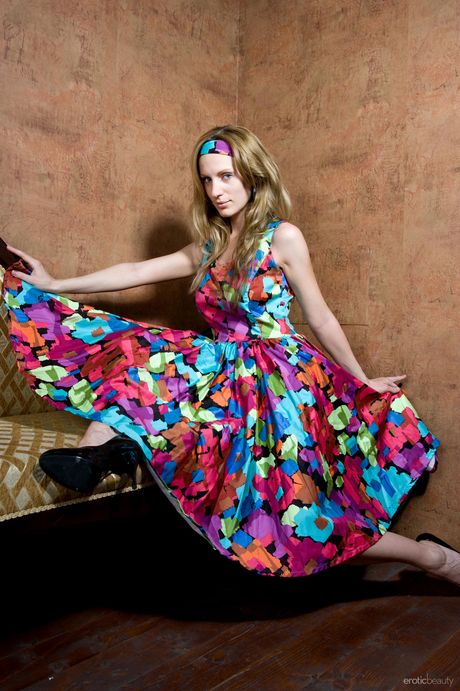 Russian cutie Gisele A gets naked in heels while wearing a dress