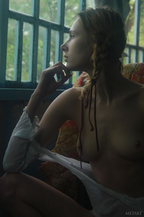 Ukrainian venus Olya M gets naked without shyness