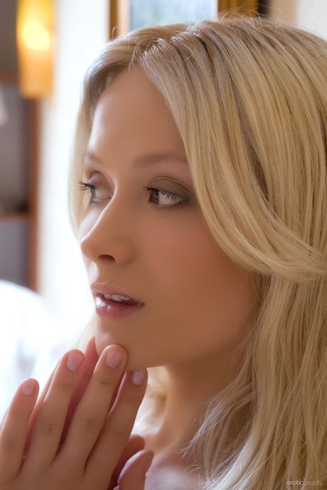 Cute teen Elizee A unveils her body & reveals her tiny tits & hot ass in a solo