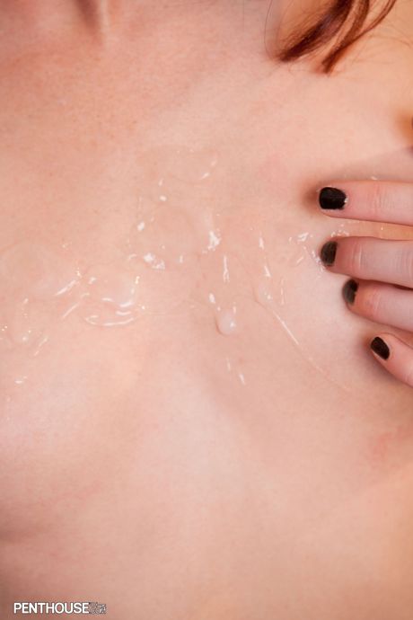 Skinny Pornstar Danni Jensen får hendes fisse pikede hardcore
