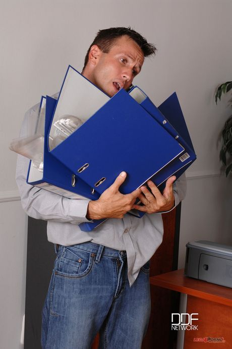 Brunette secretary Paige Turnah gives her boss a blowjob and gets cum on her tongue