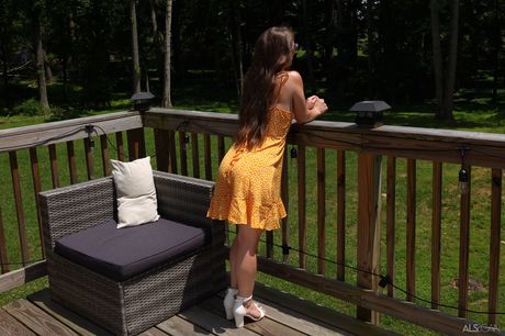 Skinny amateur teen babe Mira Monroe posing naked and pissing outdoor