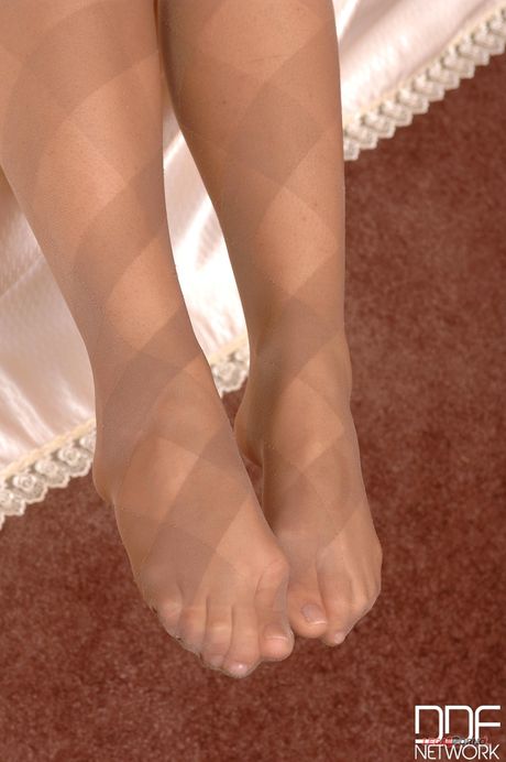 Sexy Hungria Eve Angel tira e brinque
