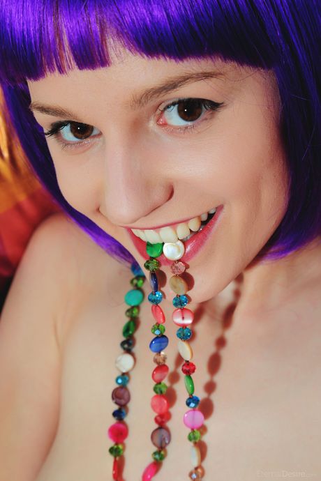 يظهر مراهق صوفي شين في سن المراهقة البش
