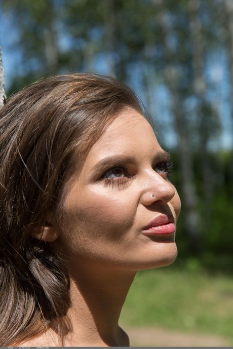 Delicate teen Pola unveils her body & flaunts her small tits & hard nipples outdoors