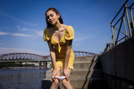 Desirable teen Alissa Foxy strips in the car and masturbates in the park