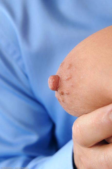 Amateur wife Elexis Monroe gets her hairy muff rammed