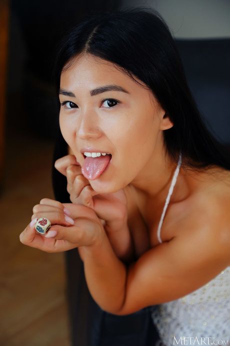 Hot teen Kimiko shows her beautiful body & exhibits perfect shape in a solo game