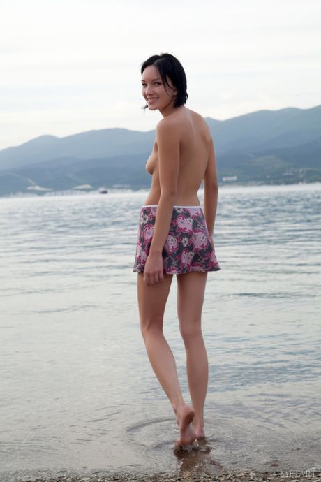 Slender teen Loreen A gets naked temptingly