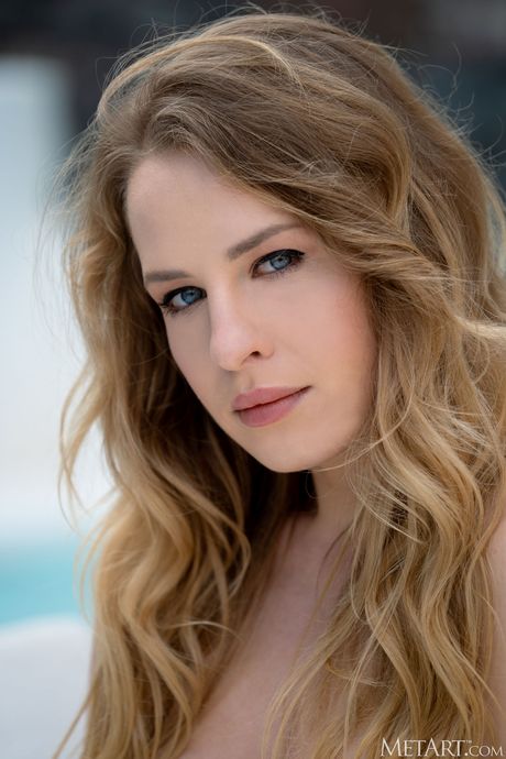 Sveltelana is a Ukrainian goddess with a beautiful body and a sweet pussy