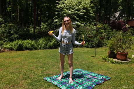 Blonde amateur Kallie Taylor gets her pussy and asshole fucked outdoor