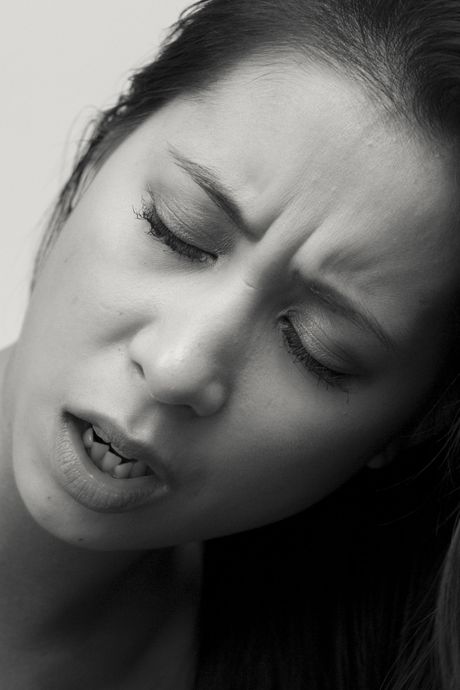 British teen Paula Shy strips and masturbates her pussy in a solo