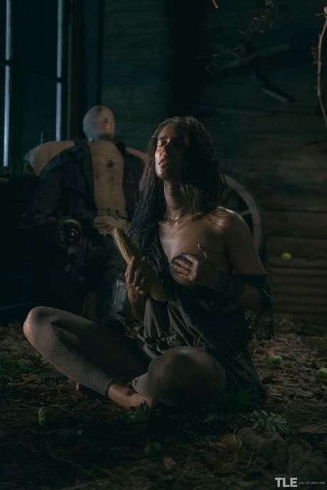 Emily J takes a bath and masturbates with a corn cob in a surreal fantasy