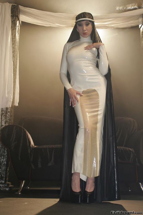 Evil Angel: Pornstars with hot bootyes Belladonna, Katsuni & Melissa Lauren get fucked