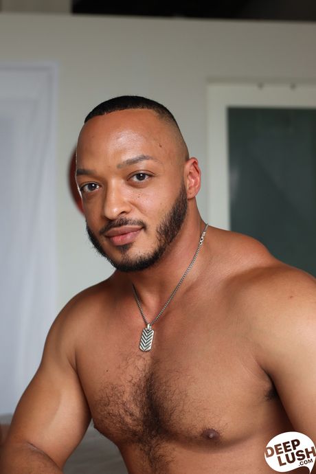 Tattooed Vanessa Vega gets her pussy licked and her ass fucked