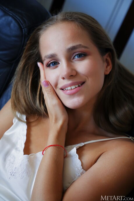 Cassia gets naked alluringly after removing her lingerie