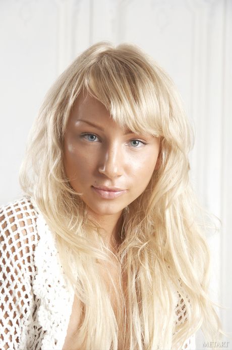 Sexy Russian model Dasha A shows her tiny tits and poses naked