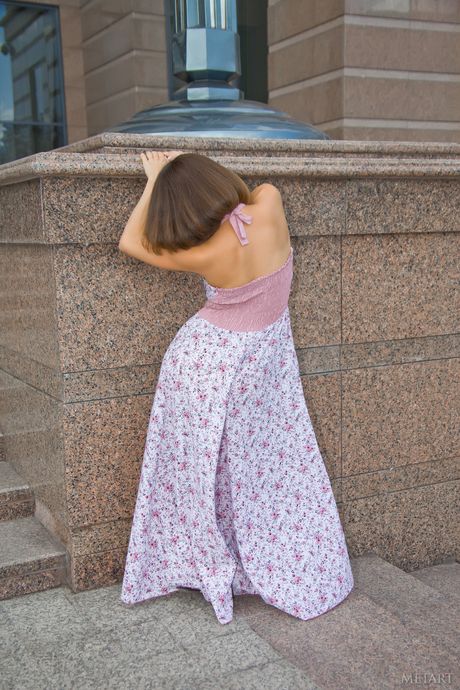 Russian belle Susana C displays her flexibility while posing nude