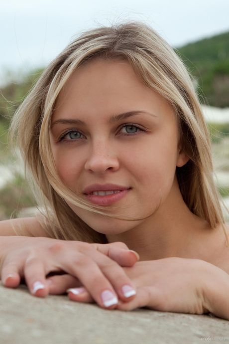 Lean teen with a hairy pussy Luciana A poses naked in a solo