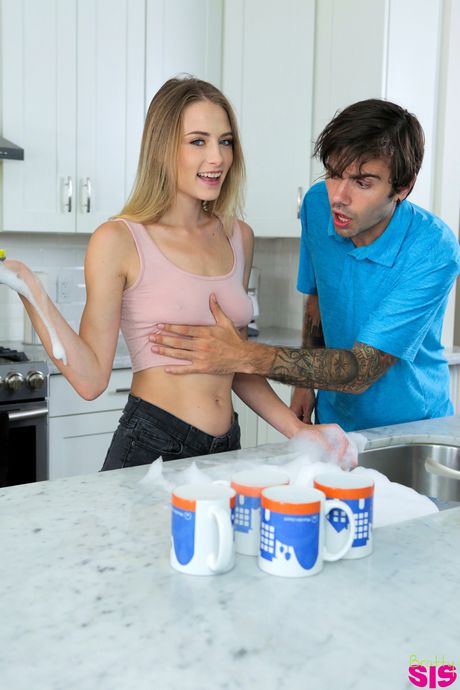 Svelte teen Kyler Quinn gets her shaved pussy teased and dicked by her stepbro