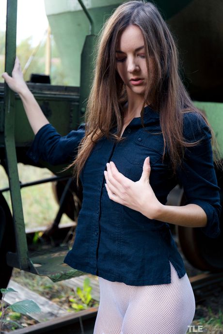 Rebeka Ruby gets horny and squirts her pussy outdoors