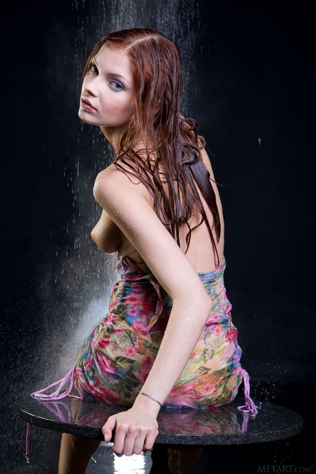 Russian venus Indiana A gets naked boldly