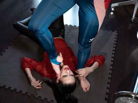 Teen lesbians Mia & Lil Karla get naked in a gym locker room