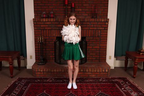 Petite teen Scarlet Skies gets naked alluringly