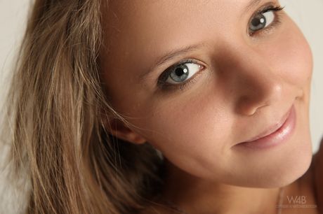 Skinny teen Clover strips off her yoga pants and highlights her hot body