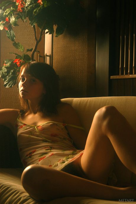 Ukrainsk dame Anna s blir naken forlokkende
