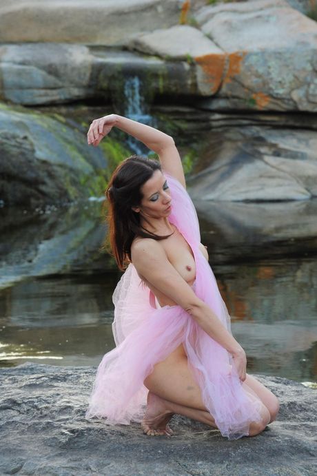 Ballerina Valeria strips and poses nude in the ballet studio