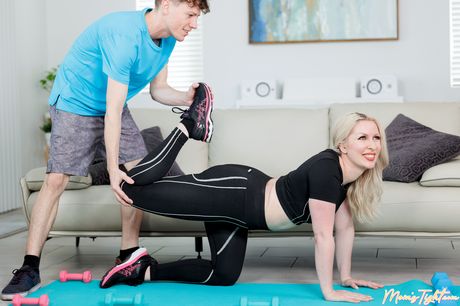 Blonde MILF Sydney Paige gets her shaved pussy fucked by her stepson