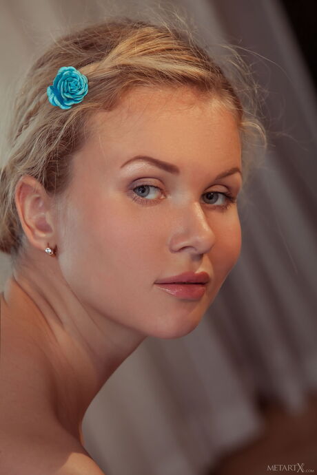 Gorgeous teen Caroline Abel fingers her pussy after removing her bikini