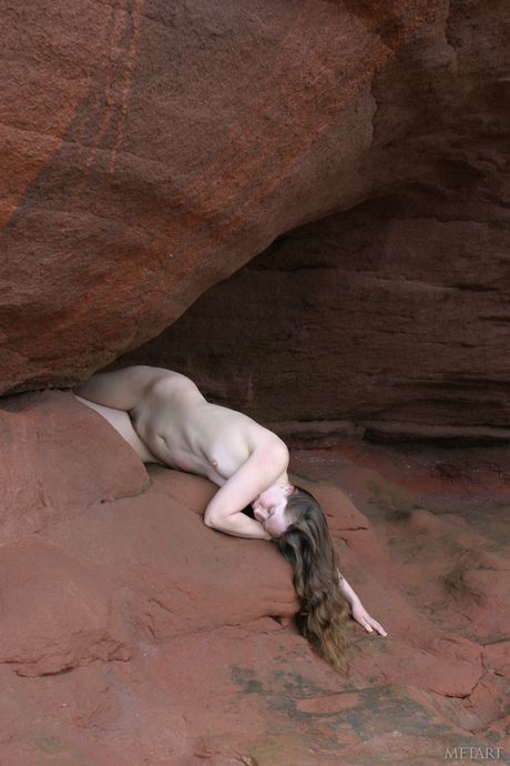 Delicate teenage amateur posing naked outdoor and showing her hairy cunt