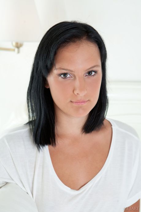 Zarte Teen Emilie B bekommt ihre Muschi von ihrem Freund cempiert
